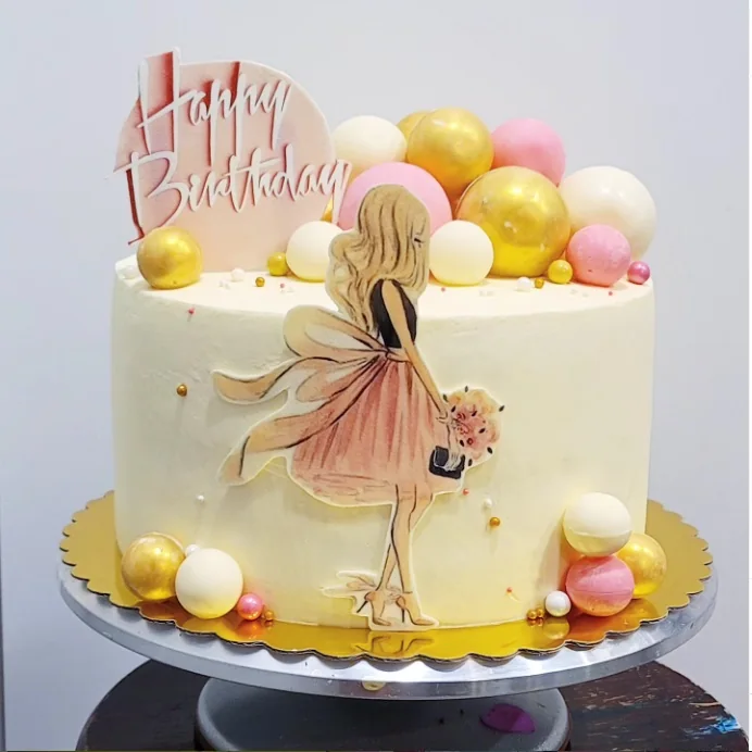 Pastel birthday custom cake