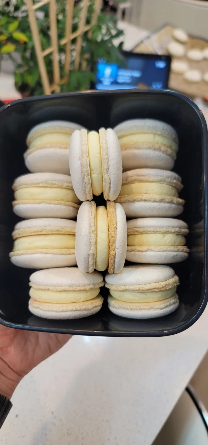 Dessert process and macarons
